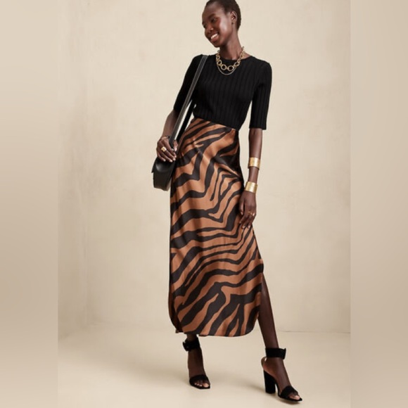 Banana republic brown zebra maxi skirt size small silk